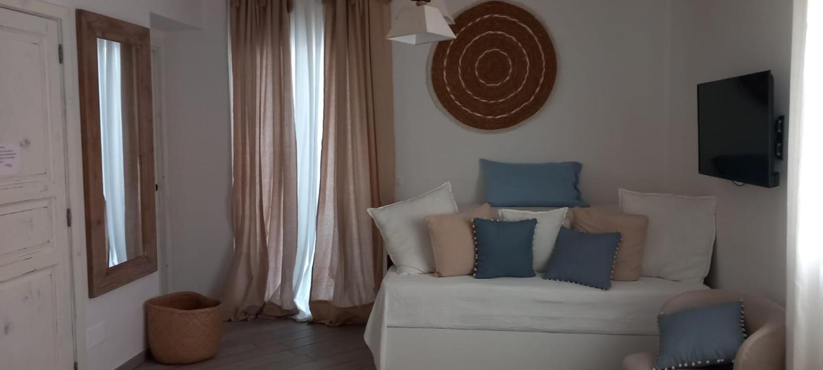 Il Fiore Bianco Bed & Breakfast Capo dʼOrlando Екстериор снимка